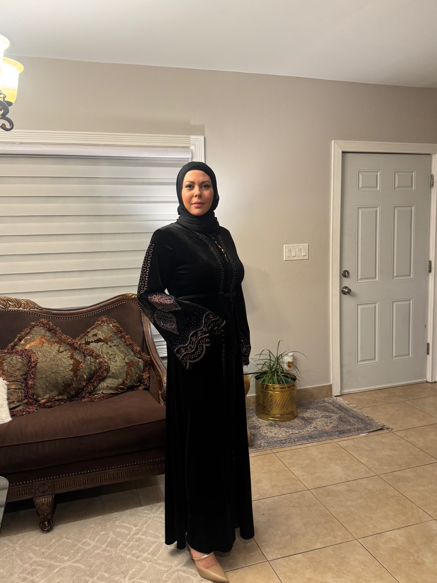 FAME VELVET ABAYA