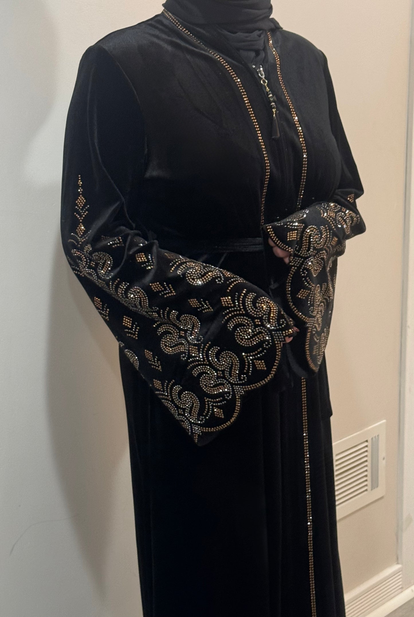 FAME VELVET ABAYA